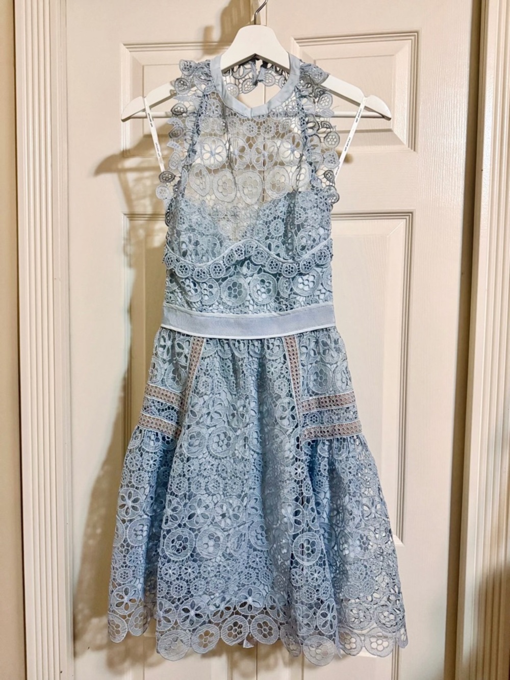 NWT STEAL SELF-PORTRAIT BLUE LACE HALTERNECK MINI DRESS Size 0 - Picture 2 of 8